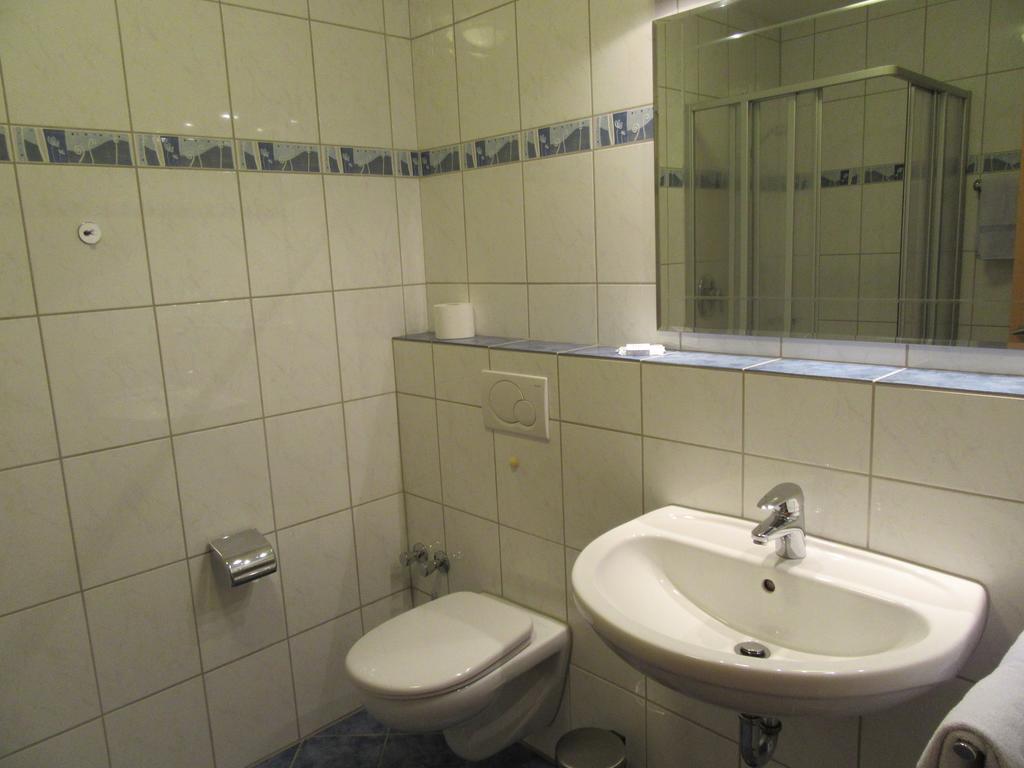 Hotel Rose Georgsmarienhütte Buitenkant foto