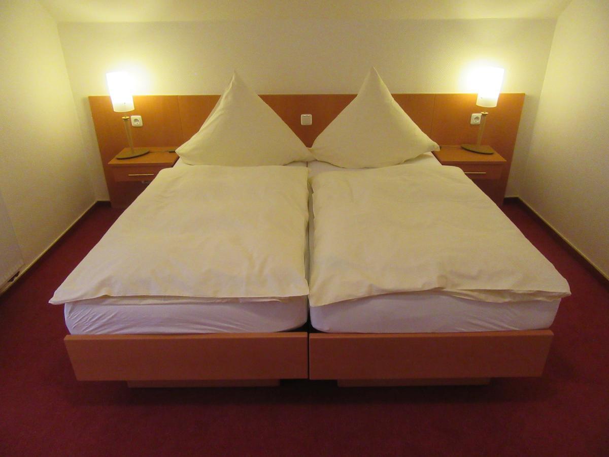 Hotel Rose Georgsmarienhütte Buitenkant foto